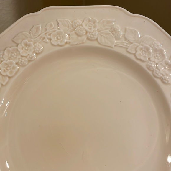 VTG- Crown Ducal Ivory Bundle of 5 Dinner Plates Bundle #1 - Picture 2 of 10